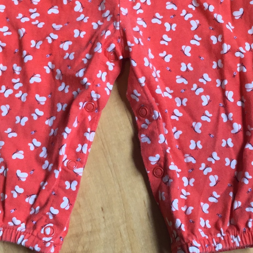 Carter’s 12month baby girl jumpsuit 🦋 - Picture 3 of 3